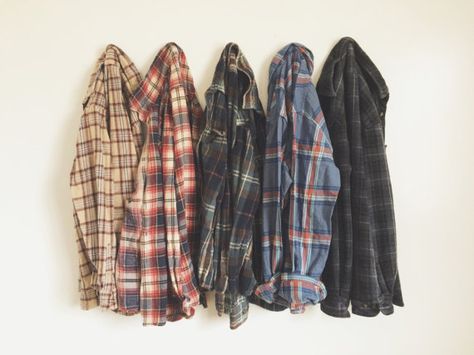 Vintage Soft Oversized Flannel Shirt | Choose Size + Color | Hipster Grunge Boho Cozy Fall Flannel Outfits Men, Oversized Flannel Shirt, Blue Flannel Shirt, Estilo Hipster, Vintage Flannel Shirt, Mode Grunge, Flannel Outfits, Hipster Grunge, Womens Flannel Shirt