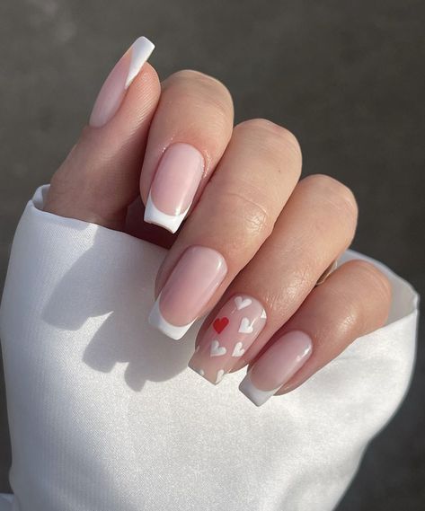 Simple Acrylic Nail Designs, Valentines Nails Red, Simple Nail Designs Acrylic, Nail Almond, Nail Simple, Simple Valentines, Nail Pink, Nail Short, Valentines Nail