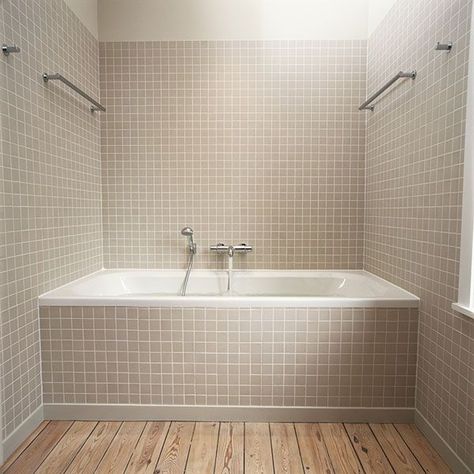 5 Universal Design Ideas for Your Bathroom - This Old House Bathroom Storage Ideas For Small Spaces, Tile Around Tub, Bathtub Plumbing, Bathtub Shower Combo, Bathtub Surround, Japanese Soaking Tubs, Bathtub Tile, Tub Ideas, Acrylic Tub