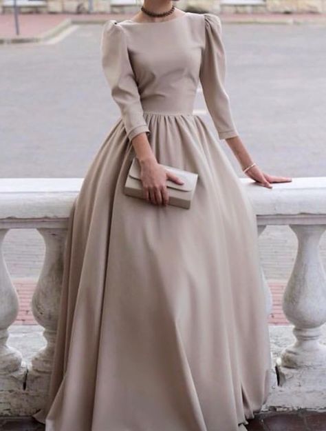 Trendy Dresses Formal, Rok Outfit, Hijab Dress Party, Soiree Dress, Vestidos Vintage, Moda Vintage, Abayas Fashion, Modest Dresses, Trendy Dresses