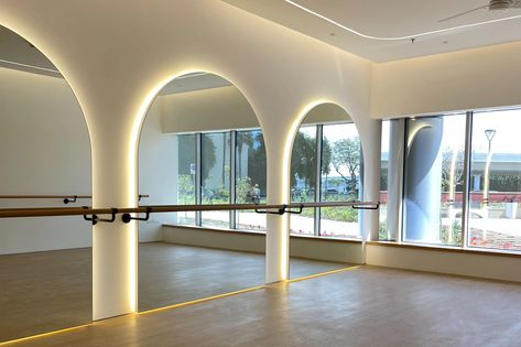 Dance Studio Outside, Studio Cafe Design, Backlit Gym Mirror, Fitness Studio Interior Design, Beautiful Yoga Studio, Barre Studio Design Ideas, Reformer Pilates Studio Design Interiors, Barre Studio Design, Dance Room Aesthetic