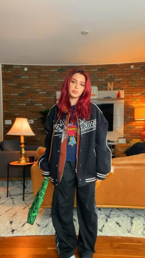 Niki Demar Aesthetic, Niki Demar Hair, Niki Demar Outfit, Niki Demartino, Niki Demar, 21 Outfits, Art Notes, Blowout Hair, Celeb Crushes