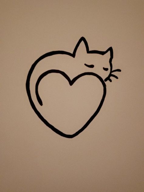 Heart Cat Drawing, Easy Cat Doodle Simple, Cute Cat Doodle Simple, Cute Heart Doodles Aesthetic, Cat With Heart Drawing, Cat In Love Drawing, Cat Drawing Simple Easy Cute, Doodle On Wall, Cat Drawing Easy Cute