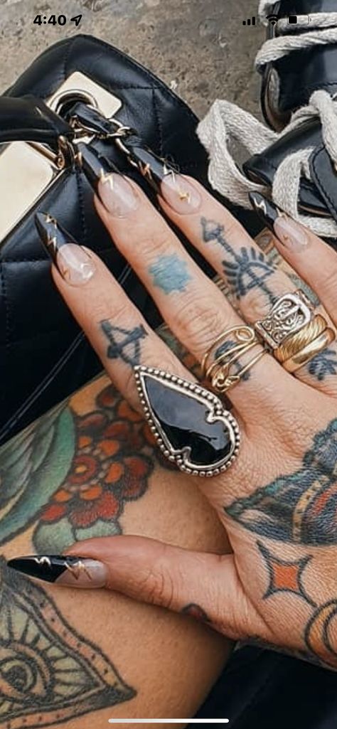 Stevie Nicks Inspired Nails, Edgy Classy Nails, Sammie Jefcoate Nails, Nail Inspo Edgy, Black Nails Chrome Tips, Dark Edgy Nails, Rock Music Nails, Sammy Jefcoate Nails, 80s Rock Nails