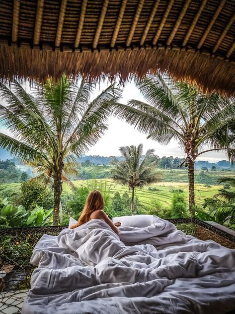 girl on hanging net in bamboo house in bali Bali Luxury Hotel, Bali Travel Aesthetic, Ubud Bali Aesthetic, Bamboo House Bali, Bamboo Houses, Floating Breakfast, Outdoor Jacuzzi, Bali Accommodation, Visit Bali