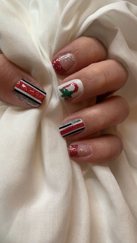 Ohio State Football Nails, Osu Nails Buckeyes, Ohio State Buckeyes Nails, Ohio State Nails Designs, Car Eye Nails, Osu Nails, Ohio State Nails, Football Nail Designs, Red Black Nails