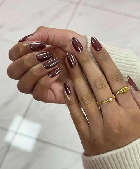 Glazed chocolate 🍫 Coffee Glazed Nails, Chocolate Glazed Nails, Glazed Nails, Chocolate Glazed Donuts, Chocolate Glaze, Donut Glaze, Brown Nails, Diy Nails, Nails Inspiration