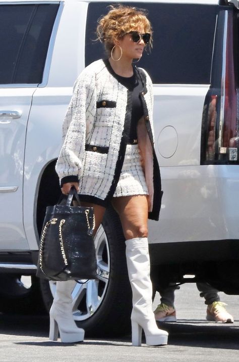 Jennifer Lopez Just Wore a Mini Skirt With Platform Go-Go Boots Gogo Boots Outfit, Platform Boots Outfit, Celebrity Summer Style, White Heel Boots, Throwback Outfits, White Boots Outfit, Go Go Boots, 70s Inspired Fashion, Gogo Boots