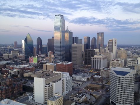 15 Dallas activities you can do in a weekend: Things to do in Dallas Dallas Activities, Biggest House, Building Pictures, Texas Attractions, Dallas Neighborhoods, Dallas Texas Skyline, Visit Dallas, Photography Space, Dallas Skyline