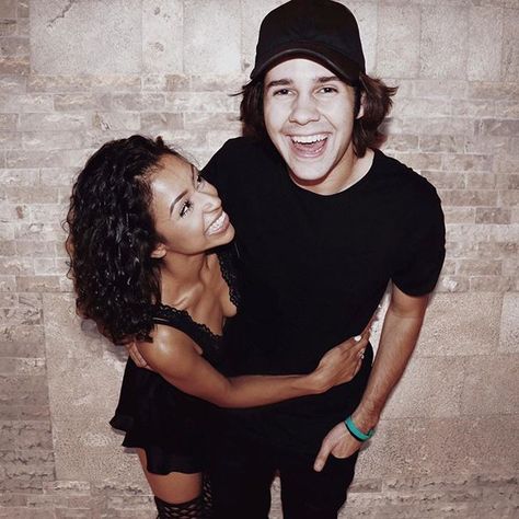 Drunk Girlfriend, Lizzza Koshy, Liza Koshy And David Dobrik, Liza And David, Youtube Vines, Liza Koshy, David Dobrik, Vlog Squad, Cutest Couple Ever