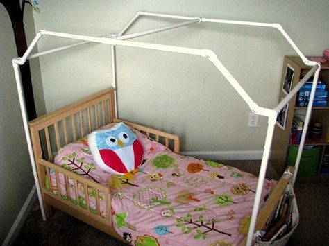 Gluesticks: PVC Framed Canopy Bed  Make it bigger for twin bed, cover with canvas to look like a camping tent or to create a sensory tent. Toddler Bed Tent, Toddler Canopy Bed, Tent Camping Ideas, Diy Toddler Bed, Pvc Canopy, Ideas Habitaciones, Backyard Canopy, Crib Canopy, Canopy Frame