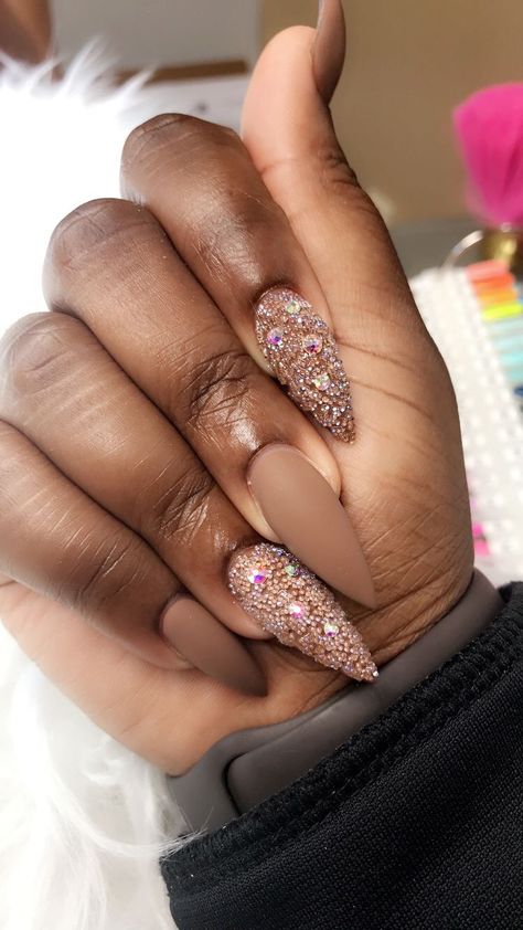 Shiny Nails Designs, Long Stiletto Nails, Stiletto Nail Art, Stiletto Nails Designs, Her Nails, Nail Swag, Glam Nails, Coffin Nails Designs, Fancy Nails