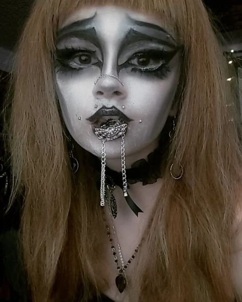 Trending Makeup, Goth Music, Modeling Photography, Goth Model, Drag Makeup, Eat Me, Goth Makeup, Gothic Makeup, Goth Aesthetic