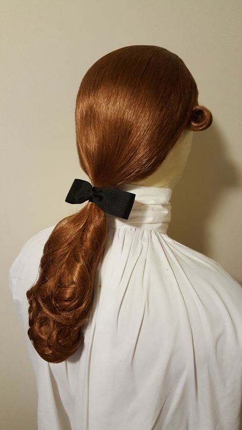 1700 Hairstyles Men, 19th Century Mens Hairstyles, 1700s Mens Hair, 1700s French Hairstyles, 1870s Hairstyles, Powdered Wigs 18th Century, 18th Century Hair, Big Hair Bows, Victorian Hairstyles