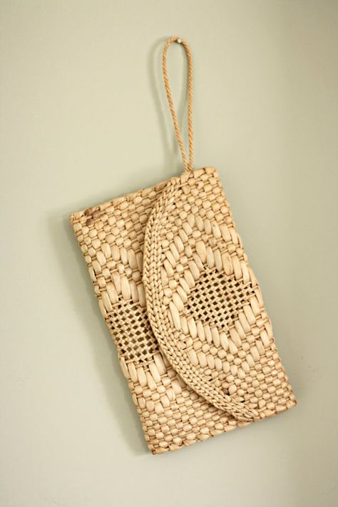 . Straw Shoes, Straw Accessories, Woven Clutch, Straw Purse, Woven Bags, Bamboo Bag, Straw Clutch, Wicker Bags, Rattan Bag