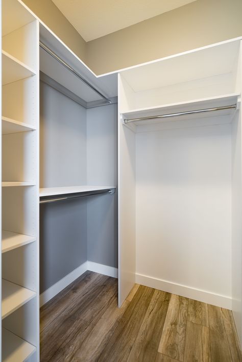 Customized Closets Walk In, Small Closet Ideas L Shape, Her Closet Walk In, 4x8 Walk In Closet Layout, Small L Shaped Closet, Small Square Walk In Closet Ideas, Square Walk In Closet Ideas, Simple Walk In Closet Ideas, Square Walk In Closet