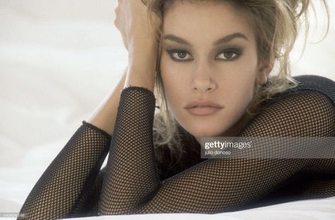 Susan Holmes 90s, 90s Super Model, 90s Photos, Susan Holmes, 90s Models, Helena Christensen, Super Model, Family Video, Model Aesthetic