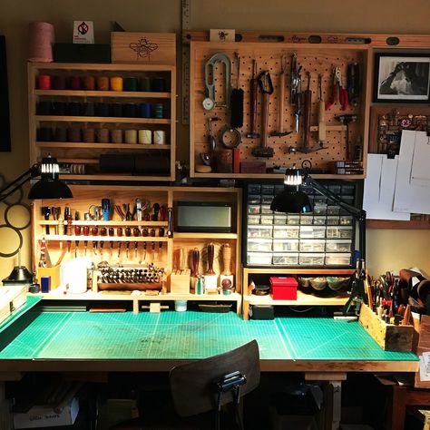 Leather Studio Work Spaces, Guitar Workbench, Basement Workshop, Design Studio Workspace, Leatherworking Tools, Art Studio Room, Leather Working Tools, Workshop Studio, Room Studio