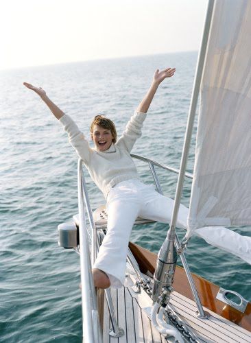 White on white nautical Vacation Poses, Sailing Life, Yachts Girl, Cruise Italy, Summer Details, Sailing Holidays, Summer Playlist, Big Smiles, Patrick Demarchelier