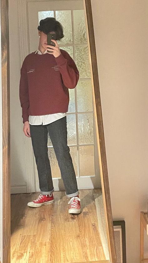 Maroon Crewneck Outfit Men, Outfits With Red Converse Men, Maroon Hoodie Outfit Men, Maroon Outfit Men, Red Converse Outfit Men, Maroon Hoodie Outfit, Maroon Converse Outfit, Outfits With Red Converse, Red Hoodie Outfit Men