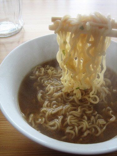 Healthier Instant Ramen Diy Beef Ramen Seasoning, Homemade Beef Ramen Seasoning, Gf Noodles, Poor People Food, Diy Ramen, Making Ramen, Healthy Ramen Noodles, Ramen Seasoning, Healthy Ramen