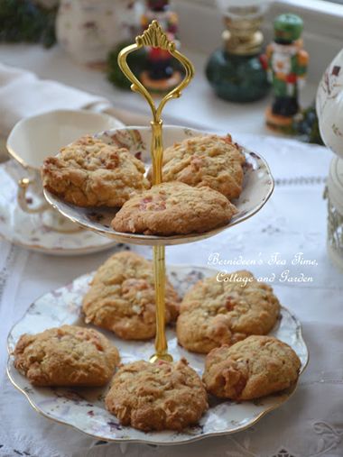 Bernideen's Orange Slice Candy Cookies - Inspiration for My Candied Orange Peel Cookies / www.delightfulrepast.com Orange Slice Candy, Tea Savories, Citrus Cookies, Mandarin Peel, Candied Orange, Orange Cookies, Candied Orange Peel, Crispy Cookies, Orange Slice