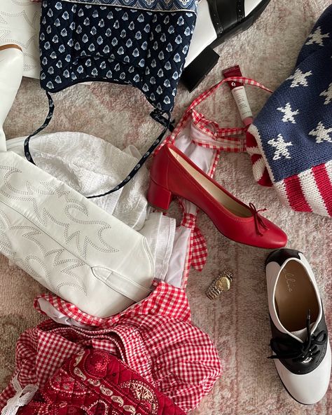 All American Aesthetic, American Girl Aesthetic, Vintage Americana Outfits, Americana Coquette, Vintage Americana Aesthetic, Americana Summer, Lana Del Rey Albums, Americana Aesthetic, Miss Americana