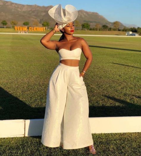 Best Dressed Of The Week Week Of March 3: Who Killed It In The Style Stakes? Polo Event Outfit, Polo Classic Outfit Womens Fashion, Polo Event Outfits For Women, Derby Outfits For Women Dresses, Derby Outfits For Women Classy, Polo Outfits For Women, Polo Outfits, Derby Outfits, Polo Classic