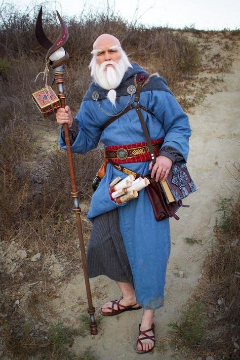 Blue Wizard Robe, Wizard Costume Male, Larp Wizard, Wizard Pose, Wizard Robes, Wizard Costume, Fantasy Wizard, Armor Clothing, Character Inspiration Male