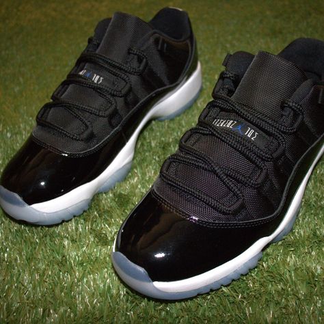 Jordan 11 Low "Space Jam" Style Code - Fv5104-004 Ds - Brand New (Not Tried On Or Worn) 100% Authentic Mens Size Comes New W/Box Space Jams, Fire Shoes, Jordan 11 Low, Creepy Images, Nike Fashion Shoes, Jordan Shoes Retro, Fall Fashions, Shoes Retro, Shoes Jordan