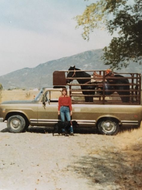 Ranch Truck, 70s Teen Fashion, Vintage Americana Aesthetic, Album Artwork Cover Art, Americana Aesthetic, Horse And Human, Cowgirl Aesthetic, Western Aesthetic, Horse Ranch