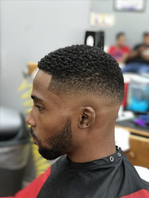 Fade with Dark Top, Hearcuts For Men, High Fade Black Men, Black Men Haircuts Short Fade, Low Fade Afro, Tapered Haircut Black, Black Fade Haircut, Black Hair Fade, Black Man Haircut Fade, Types Of Fade Haircut