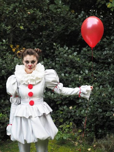 Prepare to scare with this extra-scary Pennywise makeup + costume. Diy Pennywise Costume, Female Pennywise Costume, Pennywise Costume For Kids, Pennywise Halloween Costume, Pennywise Costume, Scary Clown Costume, Clown Halloween Costumes, Party City Costumes, Halloween Costume Ideas For Women