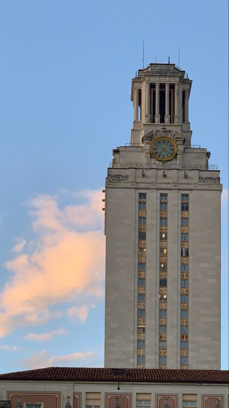 university of texas austin longhorn tower bevo 40 acres wallpaper lockscreen hook em horns football college sky aesthetic University Of Texas Aesthetic, Ut Austin Aesthetic, Texas Longhorns Wallpaper, Tower Wallpaper, Summer Collage, Travel Texas, 40 Acres, Football College, Hook Em Horns