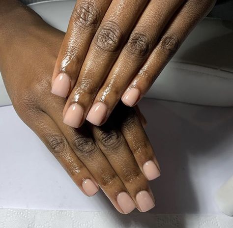 Short Classy Nails Black Women, Gel Manicure Black Women, Nude Nails For Black Women, Nude Short Nails, Dark Nude Nails, Short Nude Nails, Nail Aesthetics, Nails 23, Birthday 22