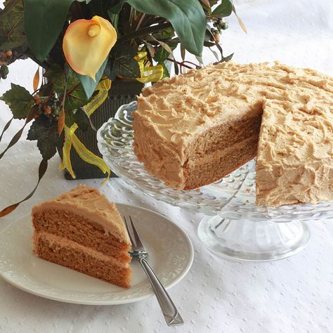 For all you peanut butter lovers, Killer Peanut Butter Cake.  Crazy rich and delicious. A Slice Of Cake, Slice Of Cake, Butter Cake Recipe, Torte Cupcake, Peanut Butter Cake, Best Peanut Butter, Gateaux Cake, Peanut Butter Lovers, A Piece Of Cake