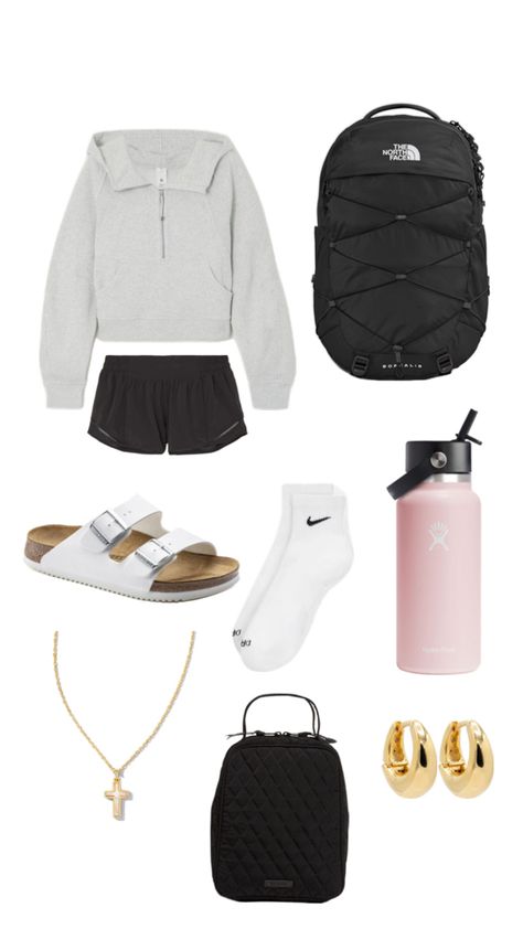 Cute Outfits With Lululemon Shorts, Outfits With Lululemon Shorts, Black Nike Socks Outfit, School Backpack Outfit, Birkenstock Arizona Outfit, Lululemon Shorts Outfit, Nike Socks Outfit, Black Nike Socks, Nike Shorts Outfit