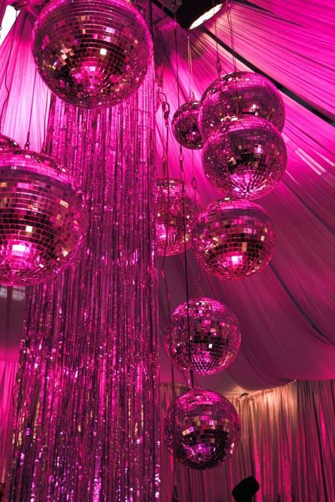 50th Birthday Decoration Ideas, Disco Dinner Party, Pink Disco Party, Karaoke Birthday Party, 13 Birthday Ideas, Karaoke Birthday, Disco Prom, Pink 70s, Valentines Dance