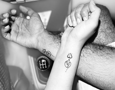 Mahadev Tattoo, Couples Yoga, Om Tattoo, Couple Tattoo, Couple Goal, Indian Tattoo, Photo Art Gallery, Matching Tattoos, Couple Tattoos