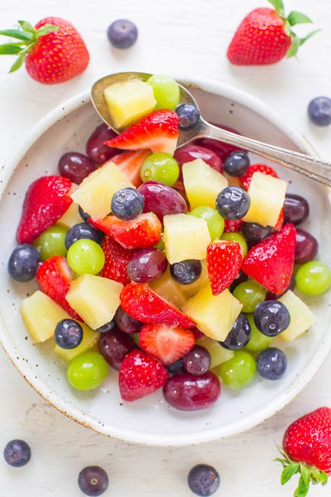 Fruit For Lunch, Easy Fruit Salad Recipes, Tropical Fruit Salad, Best Fruit Salad, Fruit Salad Easy, Summer Salads With Fruit, Fresh Fruit Salad, Fruit Salads, Refreshing Food