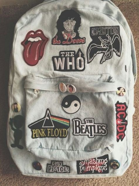 Grunge Backpack, Mochila Grunge, Mochila Jeans, 80s Punk, Look Grunge, Denim Backpack, Creative Clothes, Backpack Pins, Cooler Look