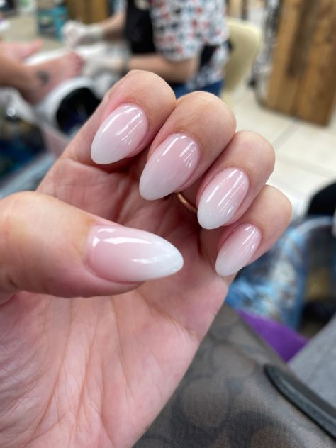 Ombre French Manicure Designs, Dip French Ombre Nails, American French Manicure Dip Powder, Ombré French Dip Nails, Dip Powder Nails French Tip Color Ombre, Ombré French Manicure, American Manicure Dip Powder, French Manicure Dip Nails, Blended French Tip Nails