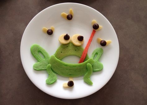 Frog Pancakes, Frog Friends, Lunch Kids, Kids Pancakes, Green Pancakes, Baby Breakfast, Dream Classroom, Bento Lunches, Pancake Art