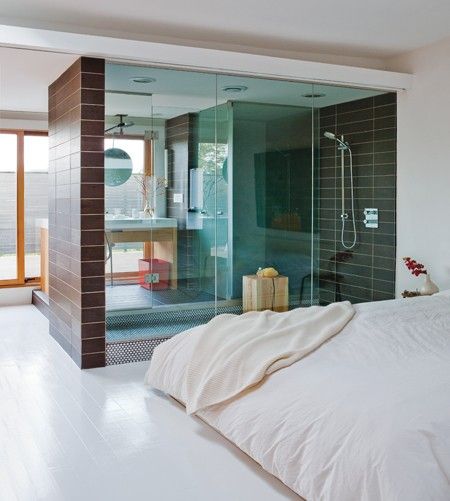 Modern Chic Master Suite''s Unique floorplan. Creative use of space to be able to have the natural light & windows seen from the bedroom by keeping the bathroom visually open with the glass walls of the shower, etc. Modern Tub, Open Bathroom, Bad Inspiration, Glass Walls, Trendy Bathroom, Design Seeds, Natural Home Decor, Beautiful Bathrooms, Decor Rustic