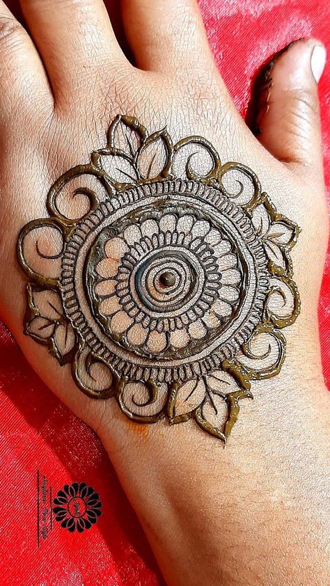 Mandala Mehndi Design Simple, Mandala Mehendi, Mandala Mehndi Design, Round Mehndi Design, Hospital Admit, Short Mehndi Design, Mehedi Design, Front Mehndi Design, Simple Mehendi Designs