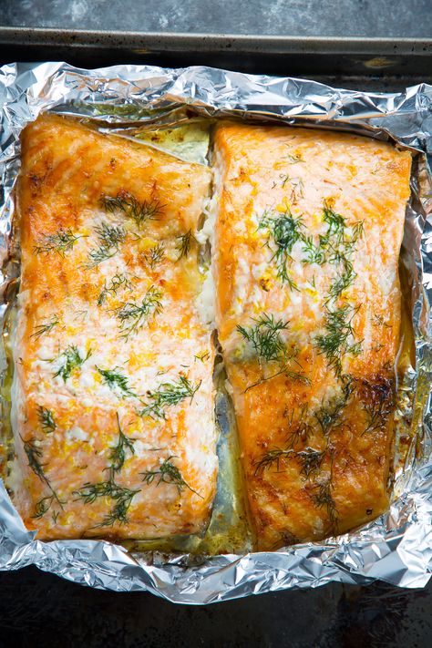 baked alaska king salmon fillets Baked King Salmon, King Salmon Recipe Baked, White King Salmon Recipe, Salmon With Lemon And Dill, Baked Salmon With Lemon, Dill Rice, Fish To Eat, Baked Salmon Lemon, Bariatric Meals