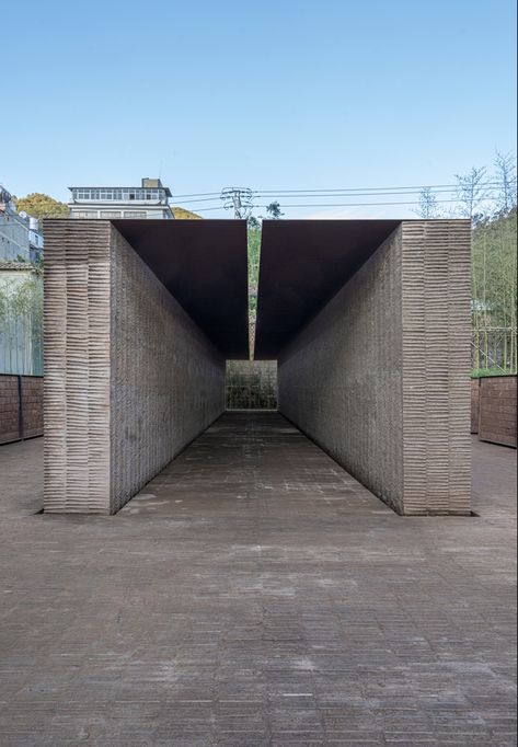 Gallery of Renovation of Yunnan Dazhixianxian B&B / ruanxiaozhou design studio - 20 Gallery Entrance Design, Rural Architecture, Brick Arch, Glass Brick, Stone Architecture, Wall Exterior, Hakone, Entrance Design, Brick Walls