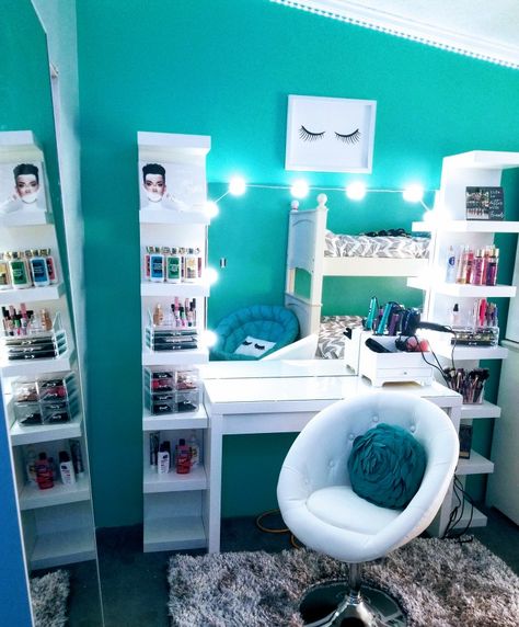 Torquise Bedroom Decor, Turquoise Room Ideas Bedrooms, Aesthetic Teal Room, Teal Room Aesthetic Bedroom, Aqua Bedroom Ideas For Teens, Teal Teen Room, Blue Room Ideas For Girls Teen Bedroom, Cyan Room Ideas, Preteen Girls Bedroom Ideas Blue