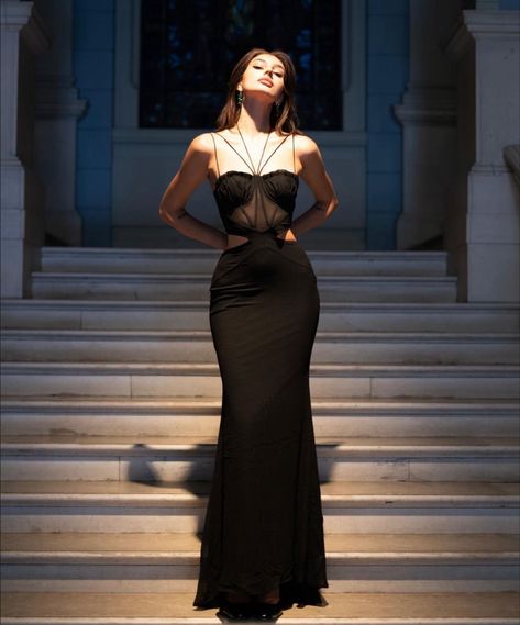 Corsette Dress, Pure Seduction, Black Evening Dress, Classy Prom Dresses, Looks Black, Black Evening Dresses, Glam Dresses, Mode Inspo, 인물 사진