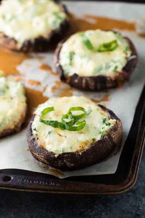 Lasagna Stuffed Portobello Mushrooms (Freezer to Oven) | Sweet Peas and Saffron Stuffed Portobellos, Thanksgiving Appetizer, Stuffed Portobello, Lasagna Ingredients, Thanksgiving Appetizer Recipes, Make Ahead Appetizers, Diner Recept, Thanksgiving Appetizers, Chopped Spinach